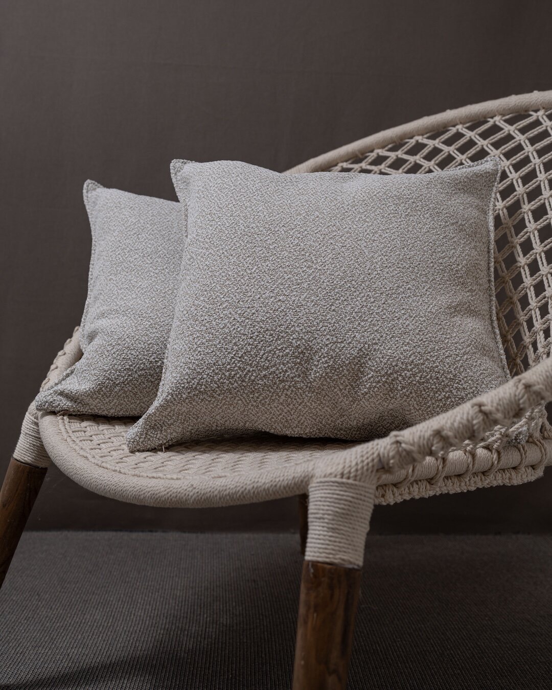 Cuscino arredo - panna e grigio