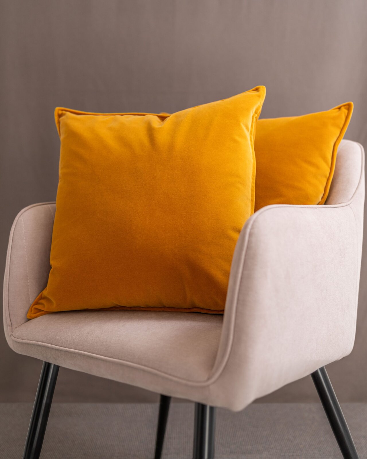 Cuscino arredo - velluto giallo
